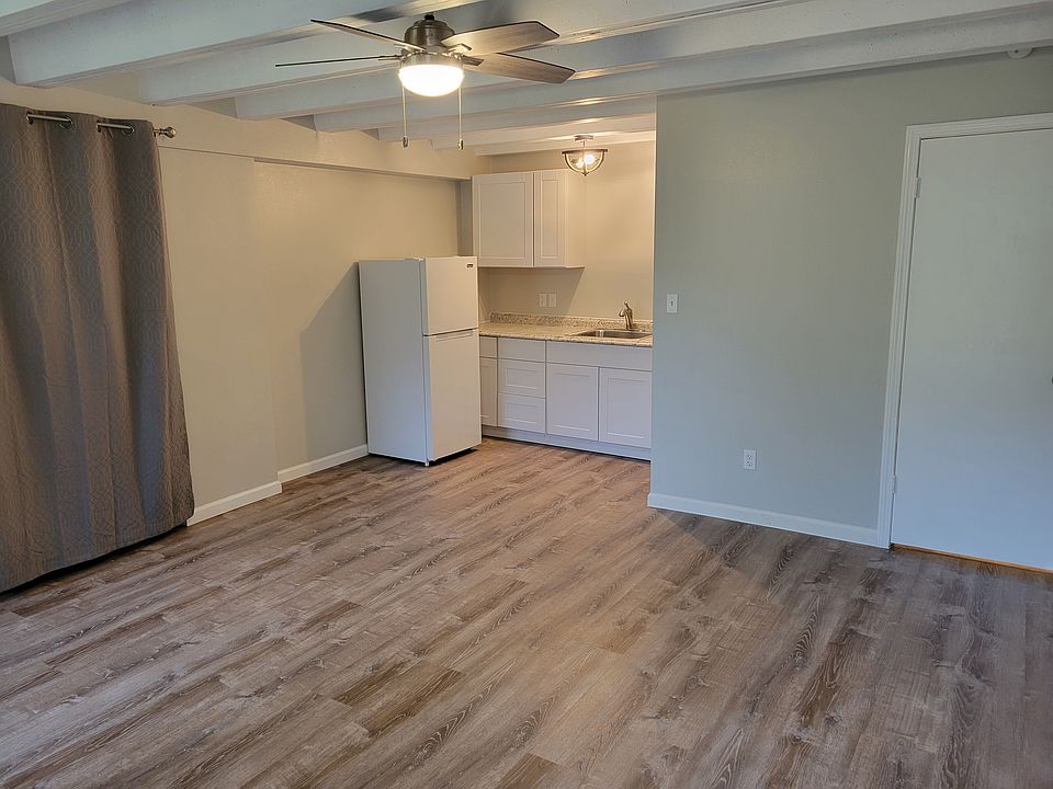 1st image of 5925 Lago Vista Way