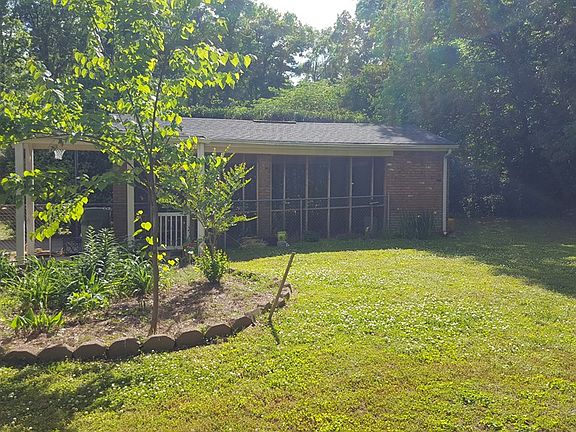 3rd image of 117 Valley Dr