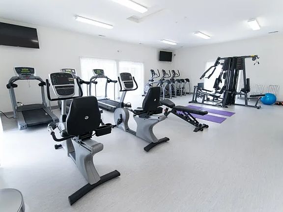 2nd image of 7576 Redwood Blvd #132