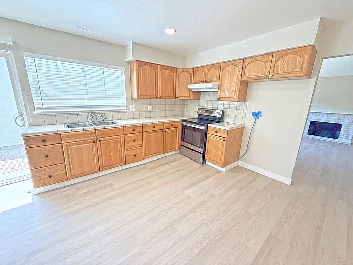 1768 Loch Ness Way — Photo 3