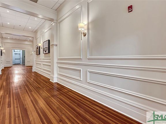 4th image of 9 W York St APT 304