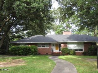 2101 Greenbriar Rd, Kinston, NC 28501