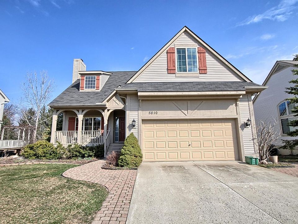 1st image of 5810 Versailles Ave