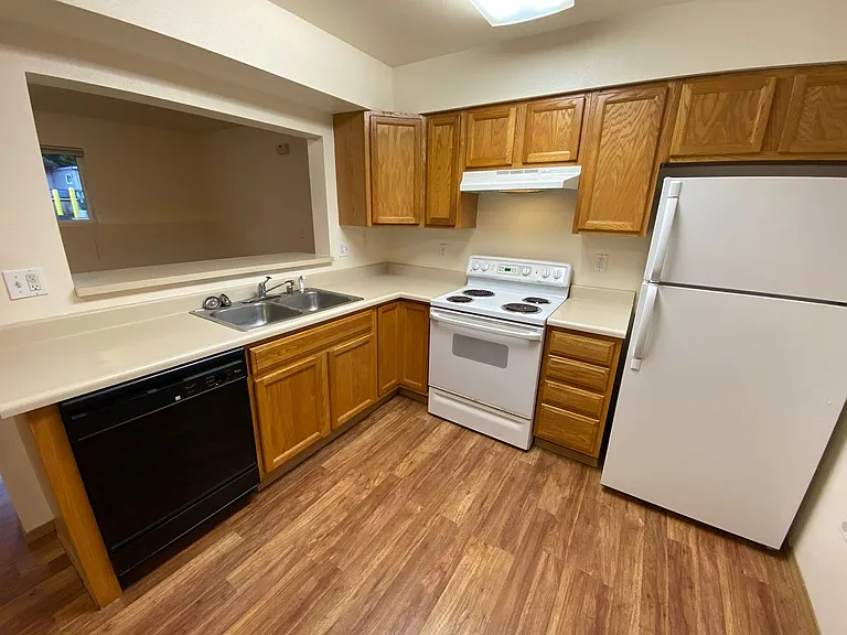 2315 Eureka St — Photo 5