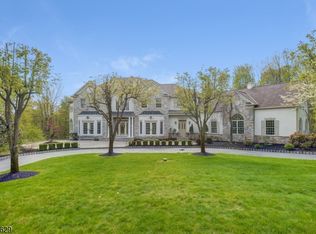 39 Van Holten Rd, Basking Ridge, NJ 07920