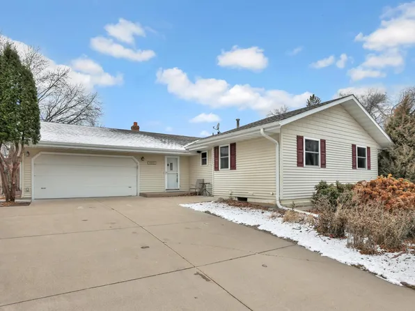 4849 Zealand Ave N, New Hope, MN 55428