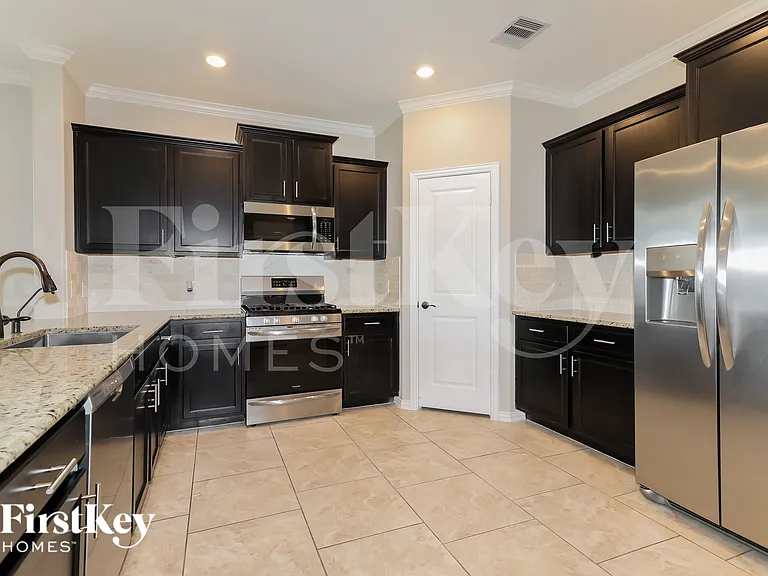 119 Del Carmen Dr — Photo 6