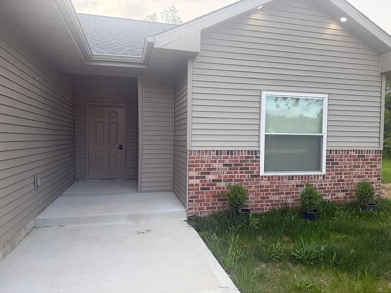 Parks Edge Dr — Photo 17