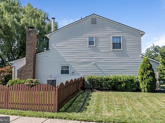 4th image of 170 Thornwood Dr