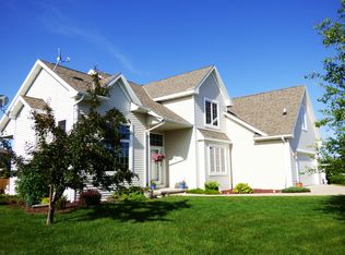 342 Brookview Dr, Luxemburg, WI 54217