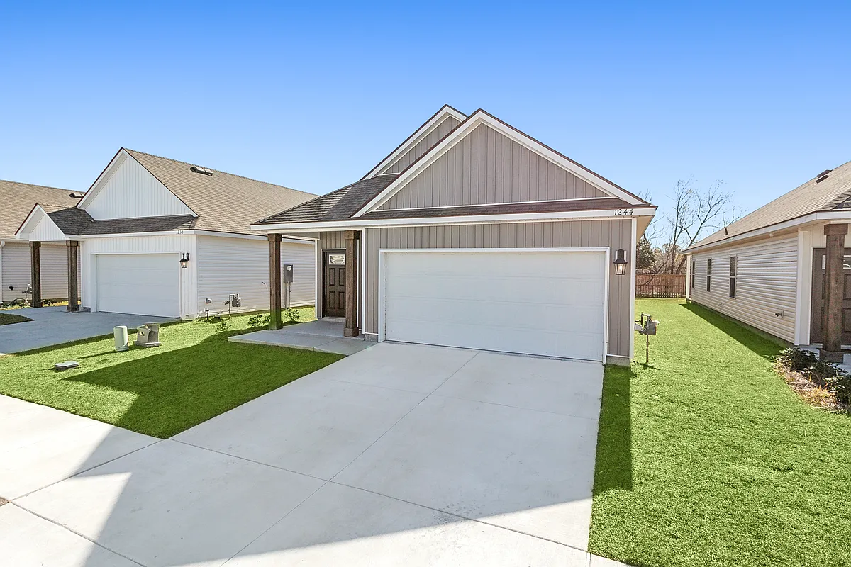 Building Photo - 1244 Drago Dr