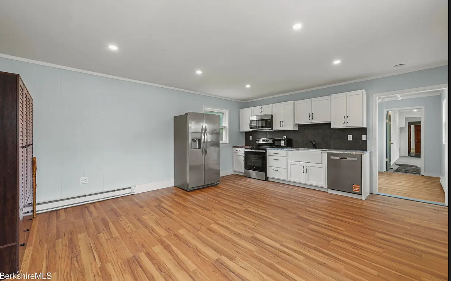 1 bed, 800 sqft, $1,950 — Photo 3
