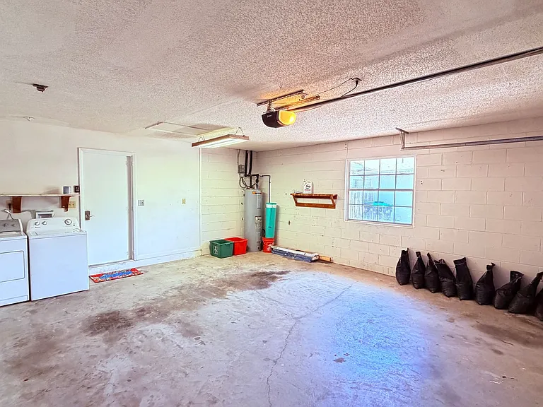 10609 Wyndcliff Dr — Photo 31