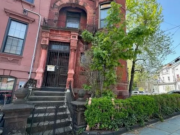 97 Summit Ave, Jersey City, NJ 07304