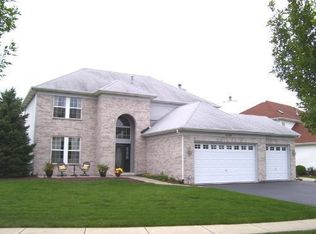 1529 Lang Dr, Bolingbrook, IL 60490