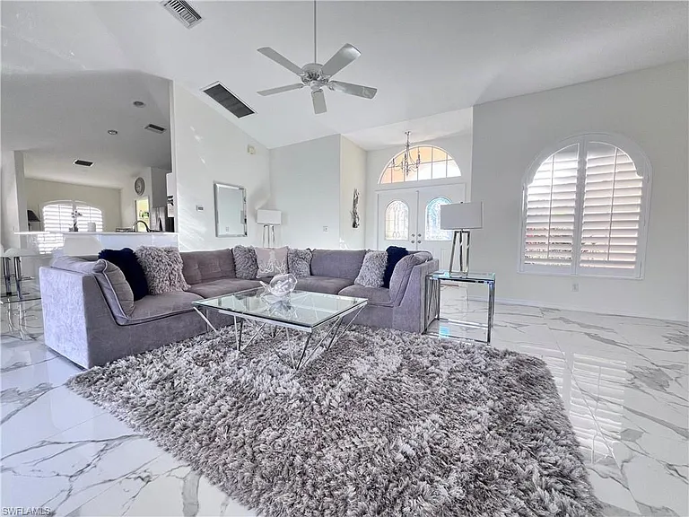1031 Tivoli Ln — Photo 5