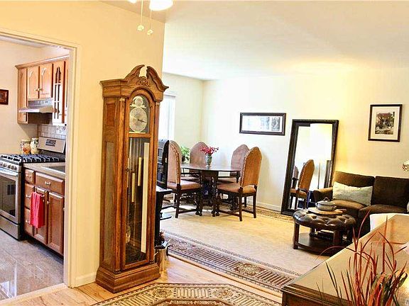 5th image of 21 Nathan Hale Dr APT 39A