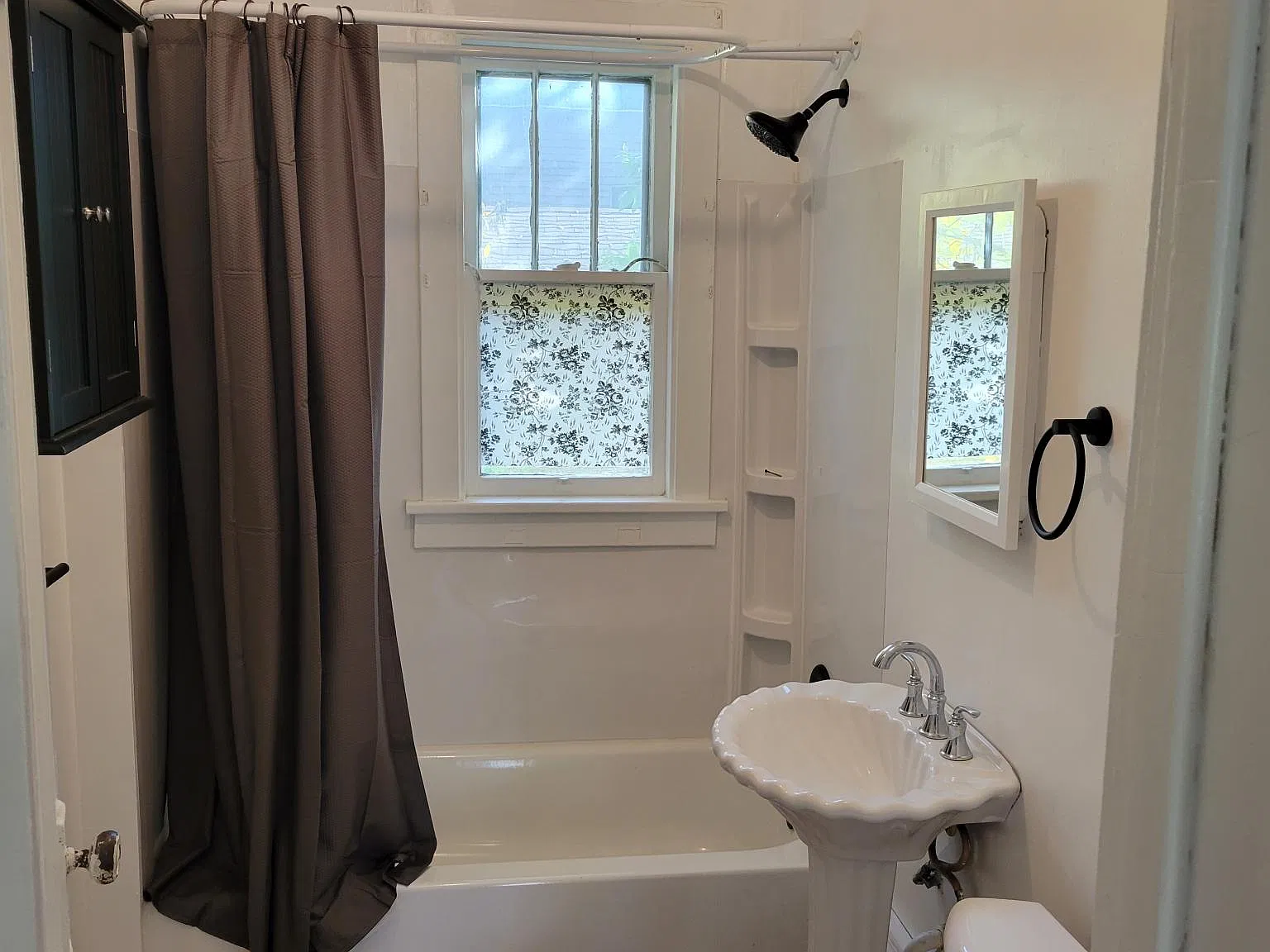 2 bed, 800 sqft, $1,700 — Photo 2