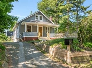 63 Pierrepont Rd, Newton, MA 02462