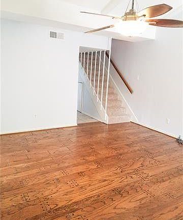 2nd image of 711 Sceptre Cir #711