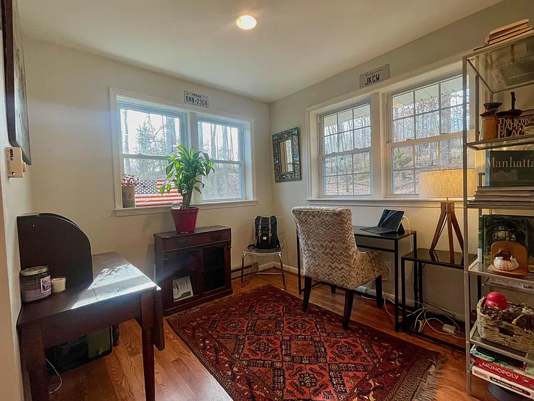 308 Pine Dr — Photo 5