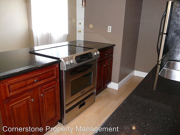 4th image of 1342 Branham Ln Unit 4