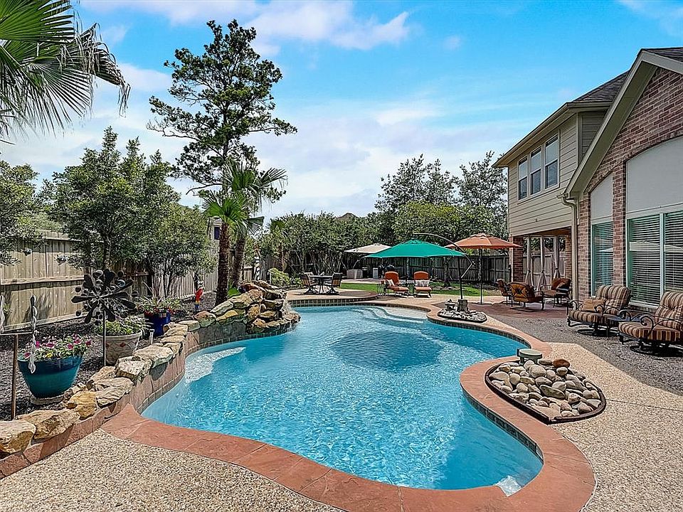 1st image of 2803 Scarlet Oak Court