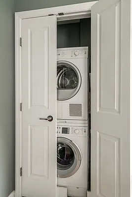 Sold by Compass | media 25