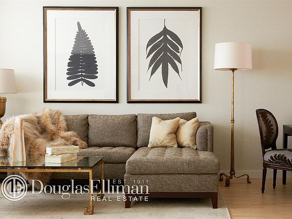 2nd image of 322 W 57th St APT 28F1