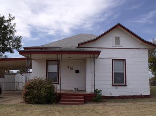 915 N Julian St, Altus, OK 73521