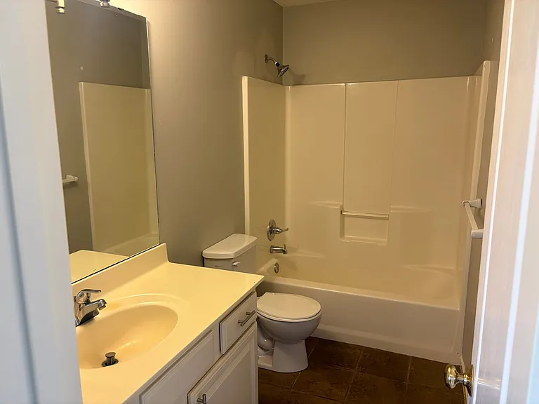 Hallway full bathroom