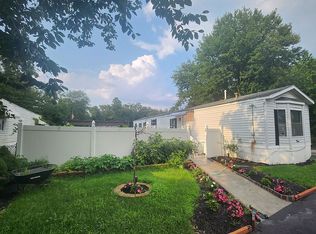 9 Stonehenge Way, Morganville, NJ 07751