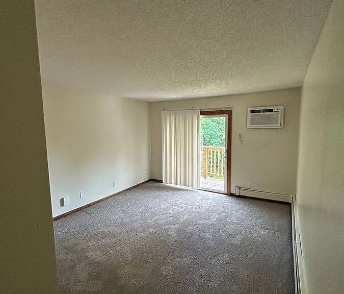 3809 University Ave #18 — Photo 2