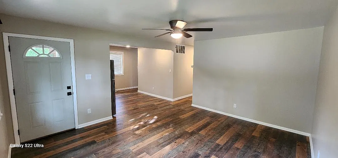 1130 Pam Drive — Photo 2