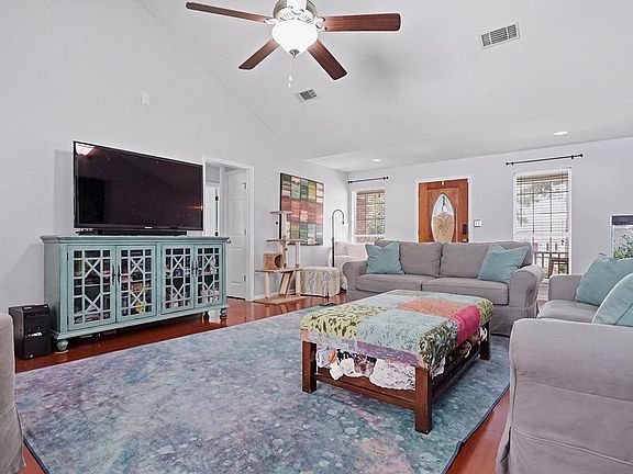 3rd image of 141 Cuaneta Dr