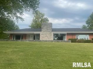 2503 S Country Club Estates Street Ave, Quincy, IL 62301