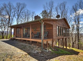 1494 Old Parker Ter, Ellijay, GA 30536