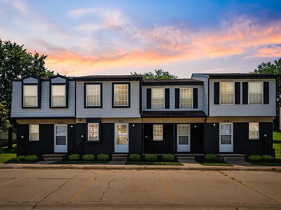 3rd image of 2404 Shady Glen Ct