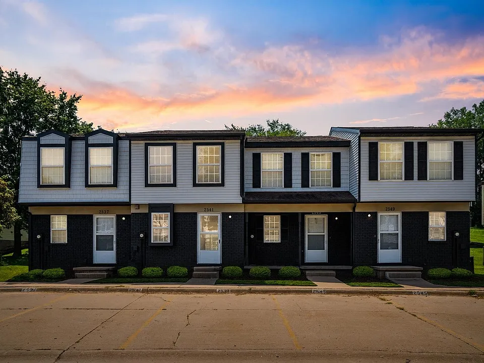 2408 Shady Glen Ct