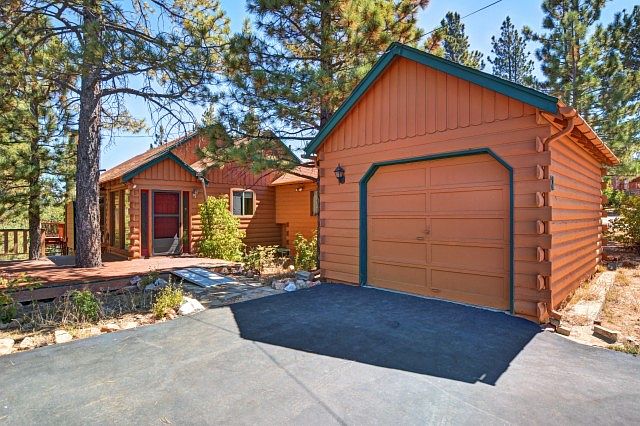 1st image of 481 Vista Ln