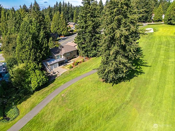 4th image of 15431 SE Fairwood Blvd