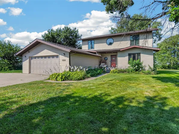 1008 Pleasant St SE, Bondurant, IA 50035