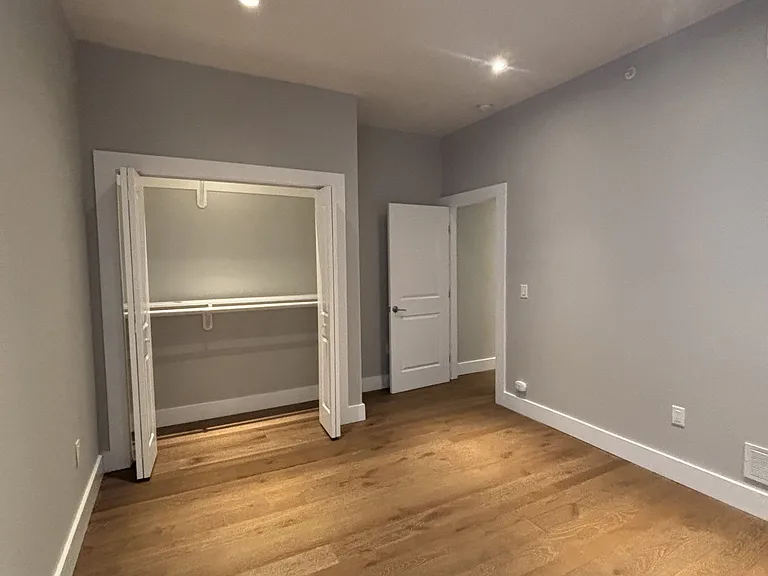 209-211 Walnut Street - 8 — Photo 13