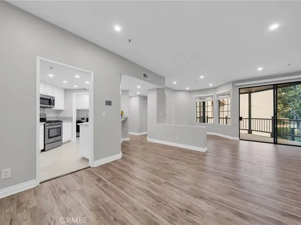 2559 Plaza Del Amo Unit 215, Torrance, CA 90503