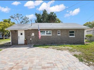 5411 Teal Dr, Weeki Wachee, FL 34607