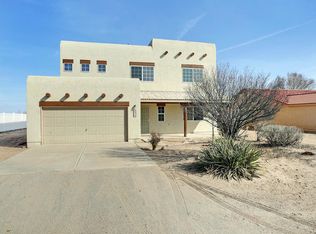 624 9th St NE, Rio Rancho, NM 87124