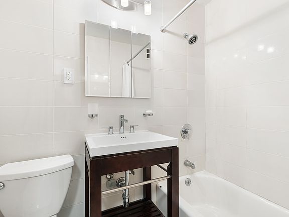 5th image of 333 E 79th St APT 2M