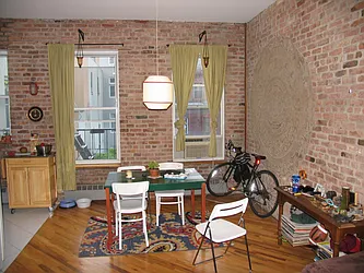Rented by Rapid Realty Cobble Hill