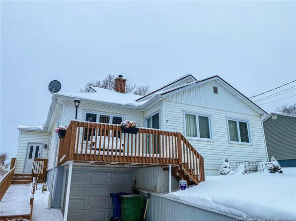 77 Fraser St, Plaster Rock, NB E7G 1R9