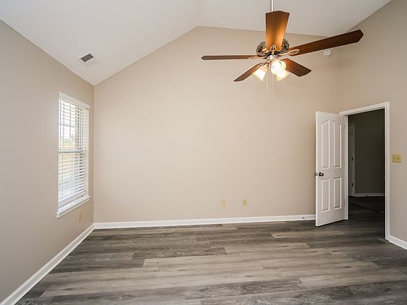 4th image of 4422 Carroll Dr W